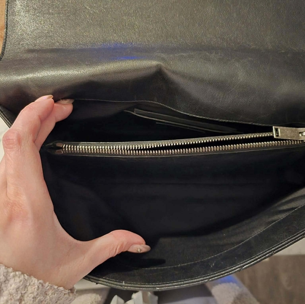 Yves Saint Laurent Black College Chevron Shoulder Bag - Picture 5 of 11
